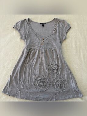 Y2K Small FANG Gray Babydoll Blouse Floral Button Up Tie Back